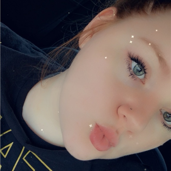 Meet your Posher, Hannah - Picture 1 of 1